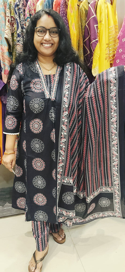 Black Full Suit