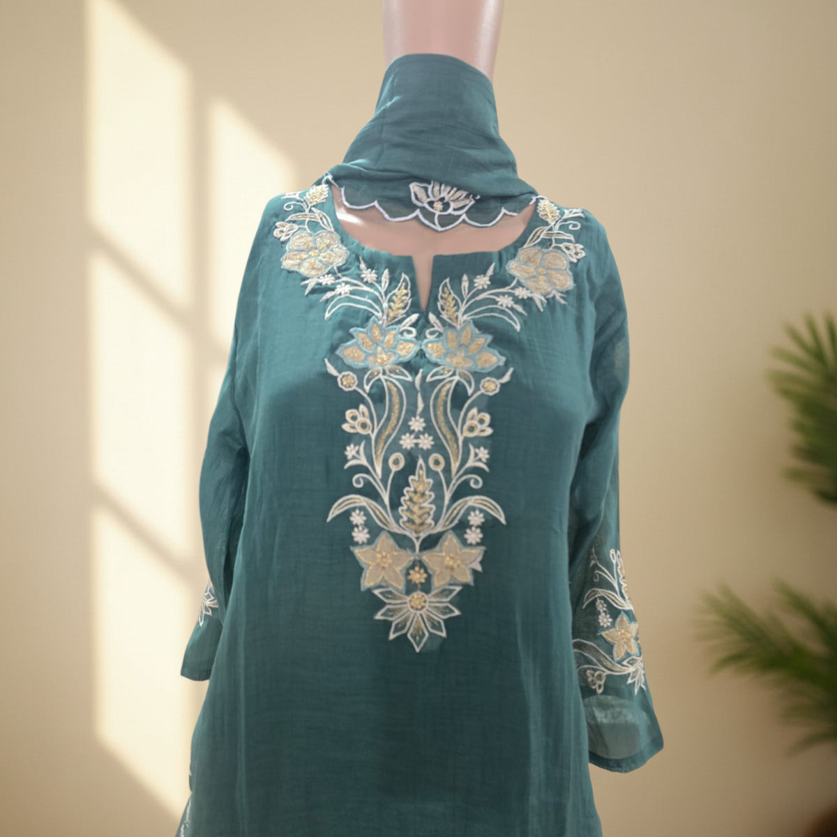 Mul Chanderi Embroidered Full Suit with Scalloped Dupatta